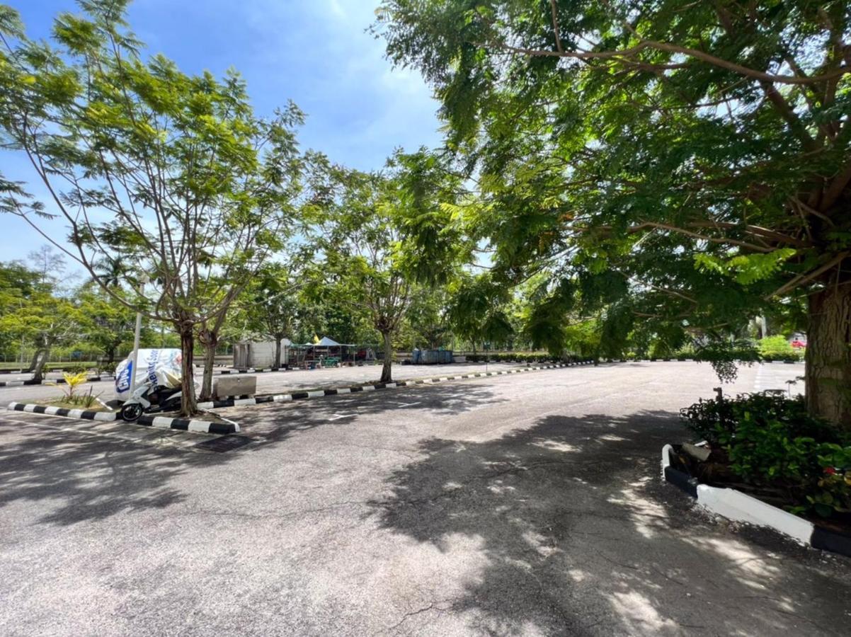 Maya Apartment Bay View Villas Porto Dickson Exterior foto